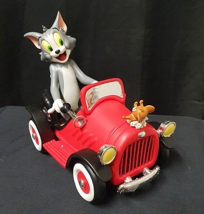 Statuette - Tom and Jerry in Car Figurine - Polyresin