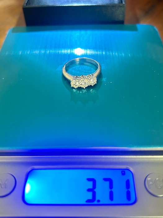 Ring - 18 kraat Hvidguld -  1.03ct. tw.