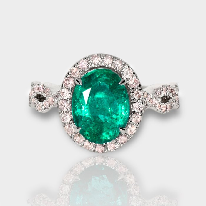 Ingen mindstepris - Ring - 14 karat Hvidguld -  282ct tw Smaragd - Diamant - IGI 229 ct Intens Green