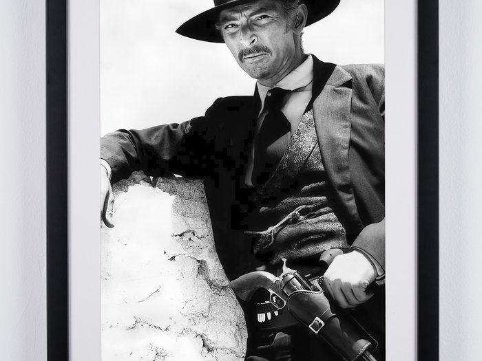 For a Few Dollars More - Lee Van Cleef as "Colonel Mortimer" - Fine Art Photography - Luxury Wooden Framed 70X50 cm - Limited Edition Nr 05 of 50 - Serial ID 15604 - Original Certificate (COA), Hologram Logo Editor and QR Code - 100% New items.