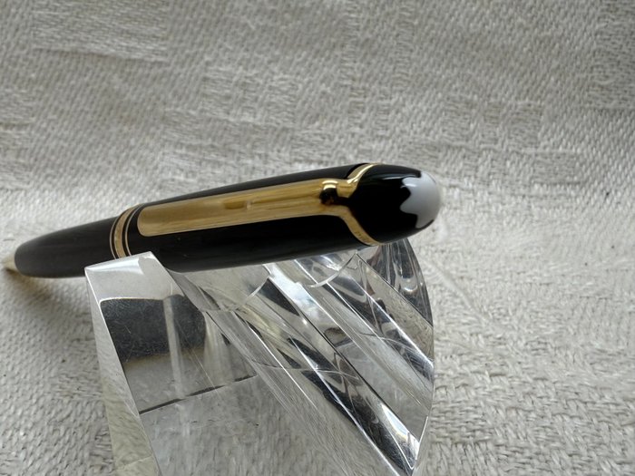 Montblanc - Meisterstück Classique Black Resin  Gold - Kuglepen