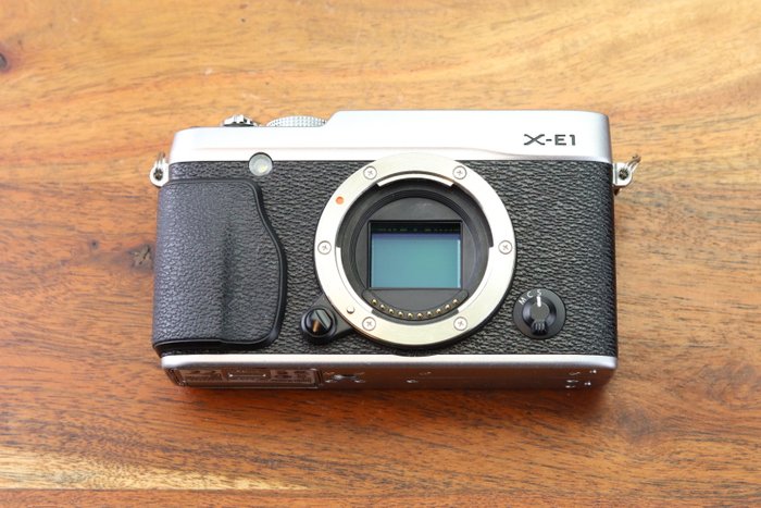 Fuji Fujifilm X-E1 Body + accessoires Digitalkamera