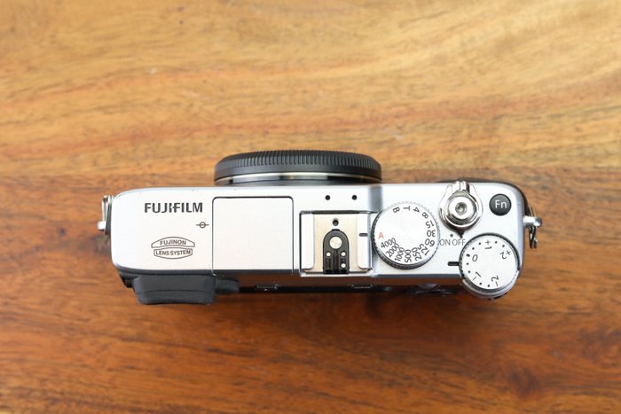 Fuji Fujifilm X-E1 Body + accessoires Digitalkamera