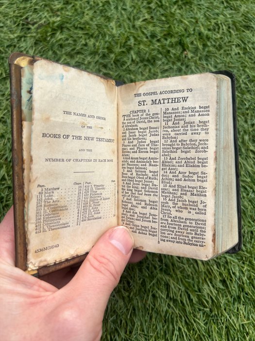 Amerikas Forenede Stater - WW2 US Army Heart Shield ''Bulletproof'' bibel - Navngivet med foto af - Militærudstyr - 1943