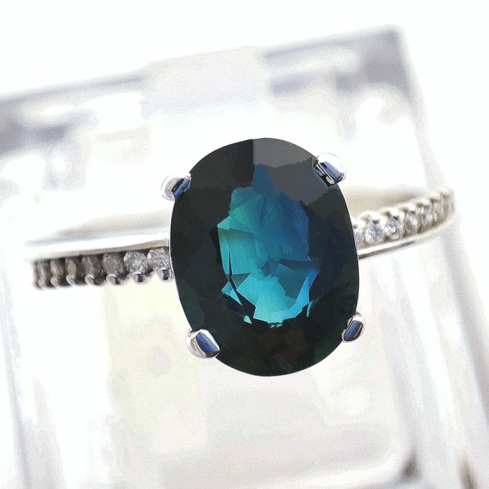 Ingen mindstepris - Ring - 18 kraat Hvidguld -  2.16ct. tw. Safir - Diamant