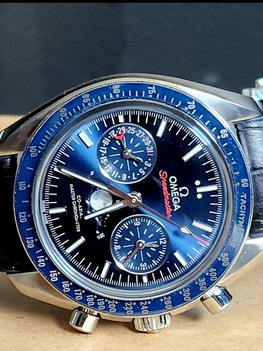 Omega - Speedmaster Moon Phase - 304.33.44.52.03.001 - Mænd - 2020+