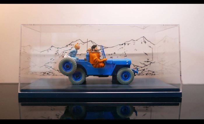 Atlas - Moulinsart - Hachette - Tintin - 2 Voitures 1:24 et 1:43 - La Jeep Willis Bleue d'objectif lune - neuf sous blister - MINT