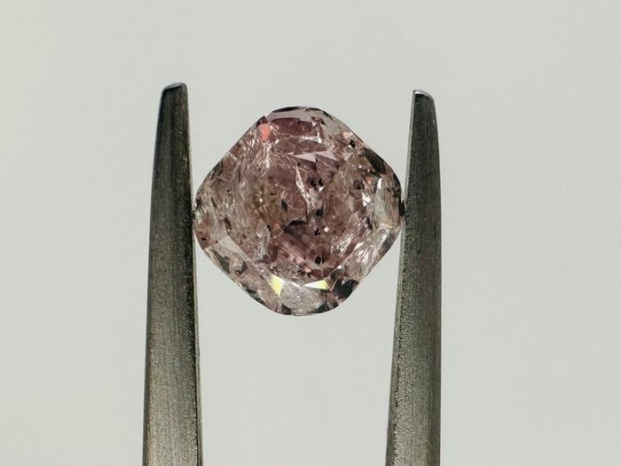 1 pcs Diamant  (Naturfarvet)  - 0.89 ct - Rund - Fancy light Orange nuance Lyserød - Ikke specificeret i laboratorierapporten - Gemological Institute of America (GIA)