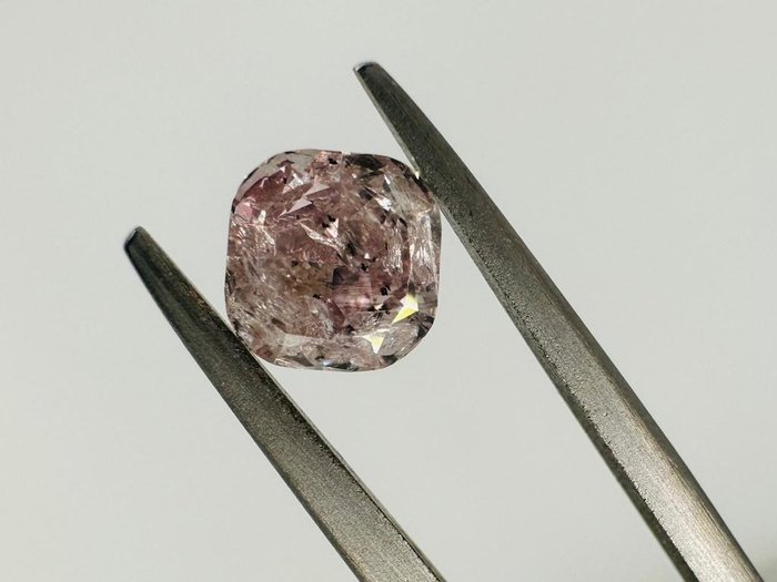 1 pcs Diamant  (Naturfarvet)  - 0.89 ct - Rund - Fancy light Orange nuance Lyserød - Ikke specificeret i laboratorierapporten - Gemological Institute of America (GIA)