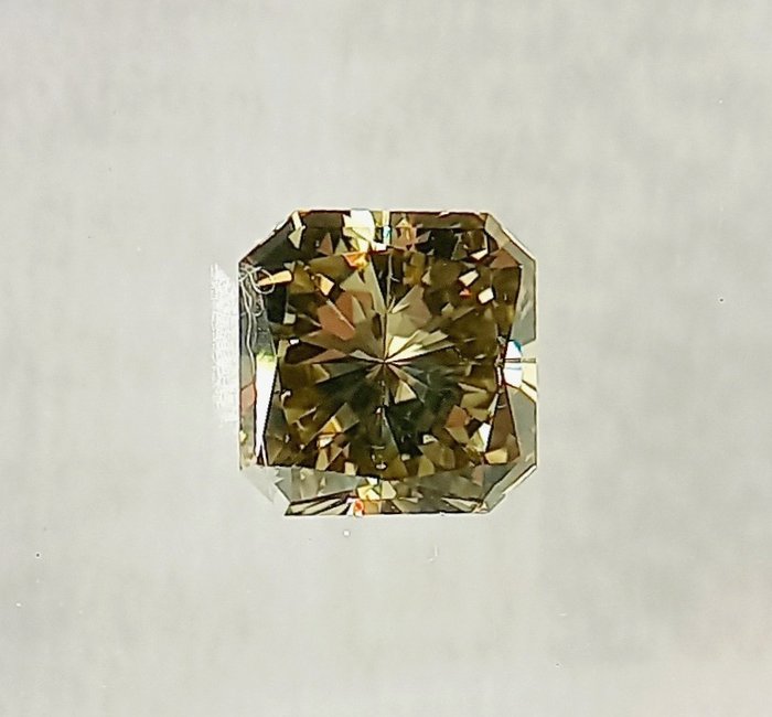 Ingen mindstepris - 1 pcs Diamant  (Naturfarvet)  - 0.63 ct - Radiant - Fancy Brun Gul - VVS2 - International Gemological Institute (IGI)