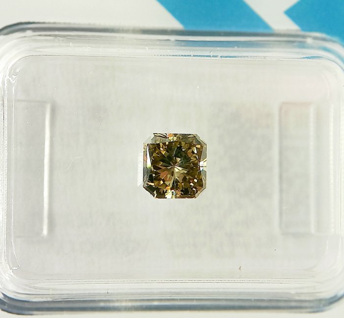 Ingen mindstepris - 1 pcs Diamant  (Naturfarvet)  - 0.63 ct - Radiant - Fancy Brun Gul - VVS2 - International Gemological Institute (IGI)