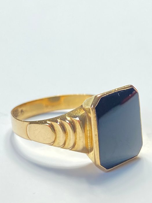 Ingen mindstepris - Ring - 18 kraat Gulguld Onyx