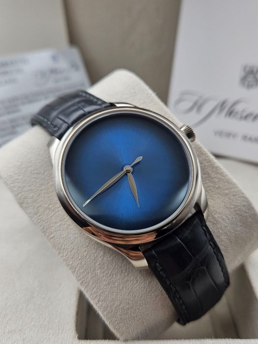 H.Moser  Cie. - Endeavour Centre Seconds 18K White Gold with Blue Dial Limited Edition - 1200-0215 - Mænd - 2011-nu