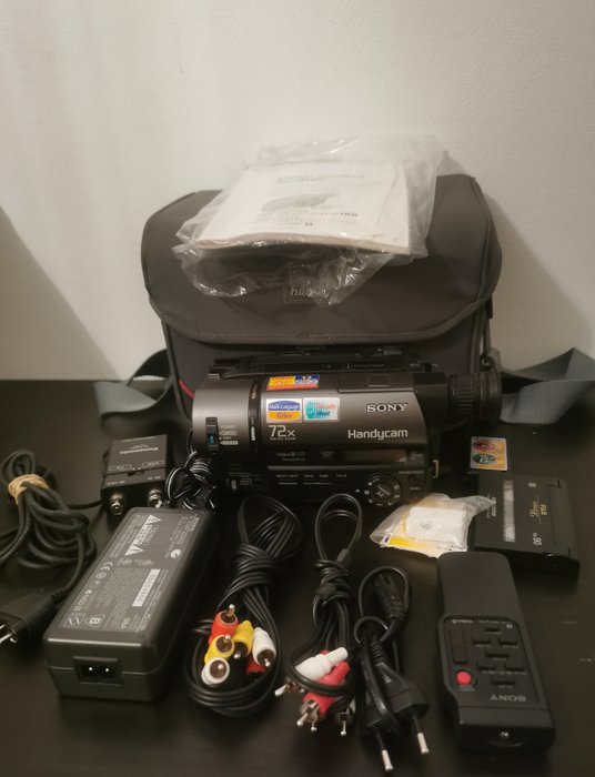 Sony Sony Digital CCD-TR640E XR video camera HI8 VIDEO8 AND 8mm tapes Hi8-kamera