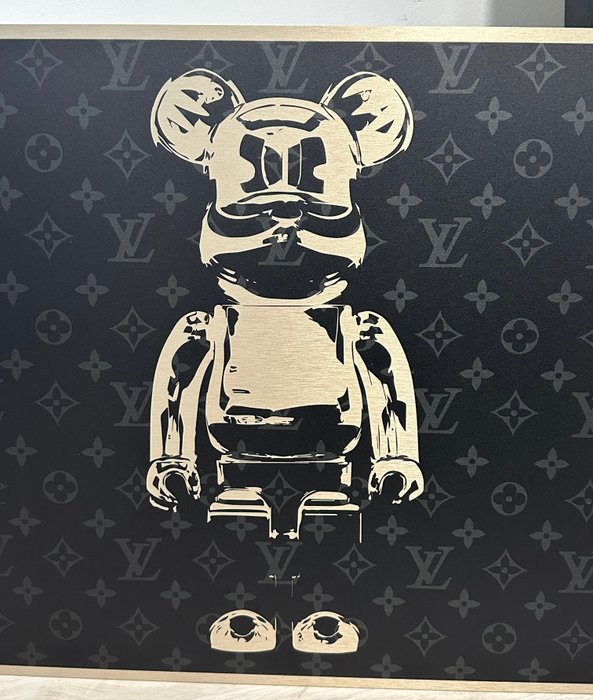 Daluxe Art - 1999 • LV Bear