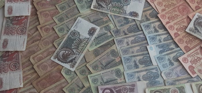 Rusland. - 1000 banknotes / coupons - various dates  (Ingen mindstepris)