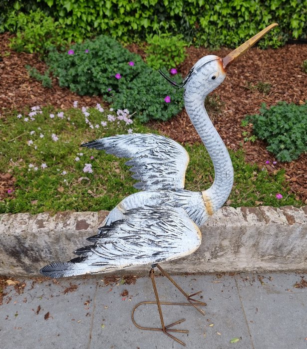 Statuette - An XL lifelike Heron - metal