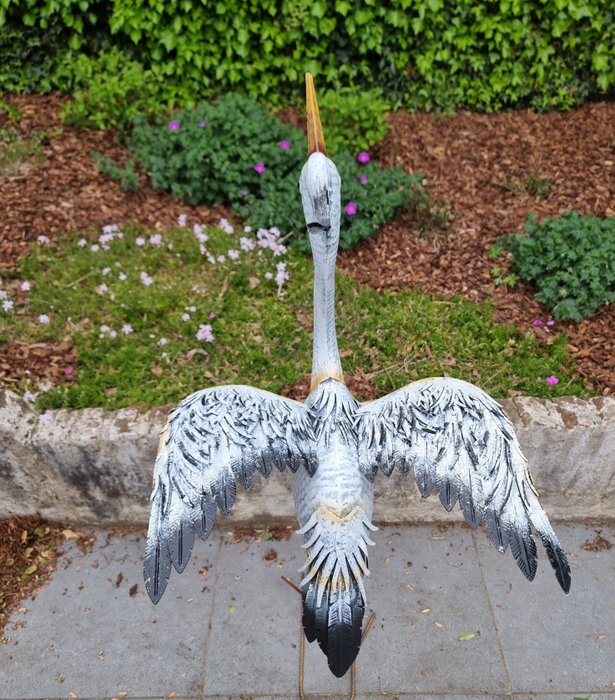 Statuette - An XL lifelike Heron - metal