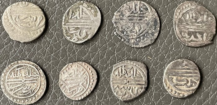 Det Osmanniske Rige, Tyrkiet. Murad I, Murad II  Mehmed II (Fatih). Lot of 8 Akçes different types and mints (14th-15th century AD)  (Ingen mindstepris)