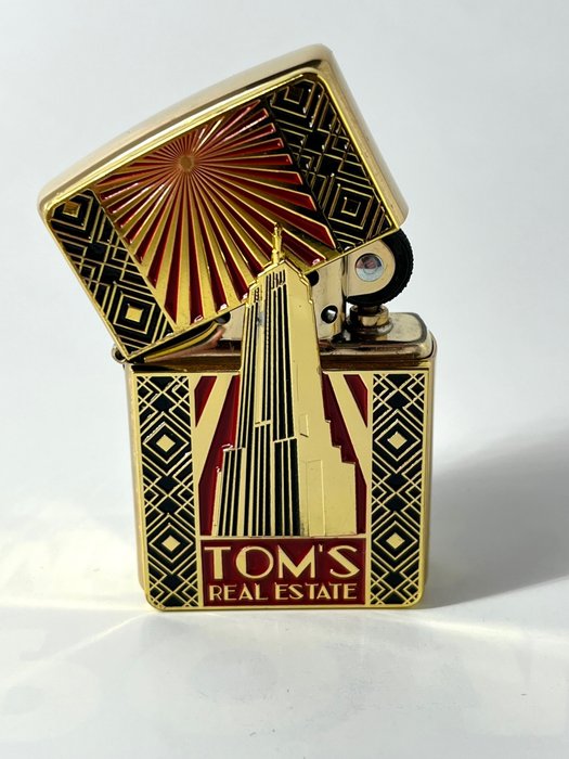 Zippo - Zippo Toms Real estate limited - Lighter - Emalje Forgyldning