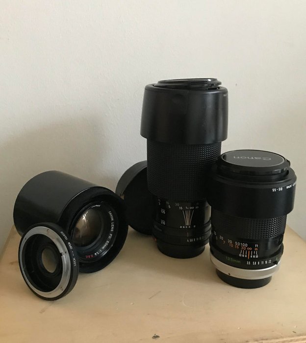 Canon FD lenzen: 1,4/50mm + 3,5/135mm + 4,5-5,6/70-210mm Kameralinse