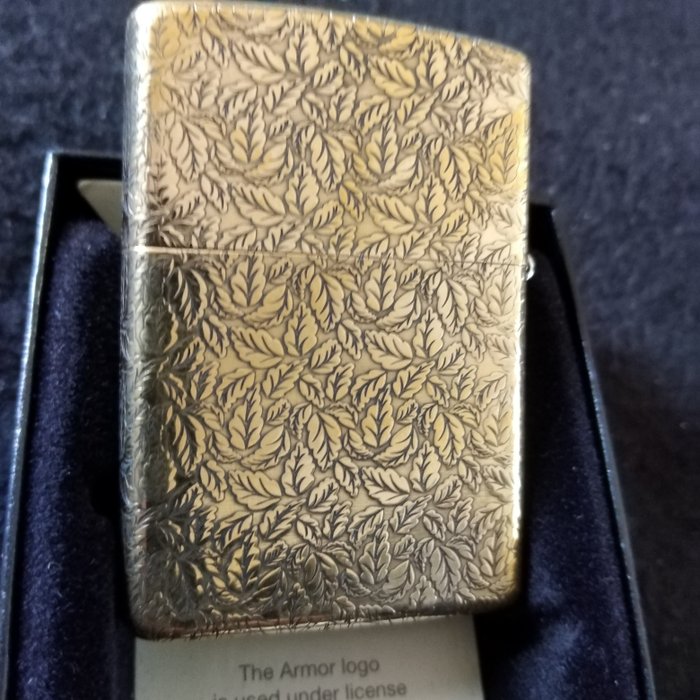 Zippo - Sexy Girl - Armor Case - new - Lommelighter - Gylden messing