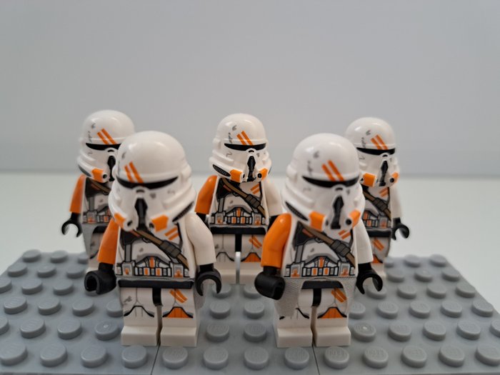 Lego - Star Wars - sw0523 - Star Wars minifig 5x Airborne Clone Trooper (sw1247) - 2000-2010