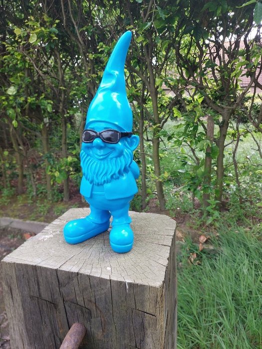 Statue, funny gnome with sunglasses - 41 cm - polyresin