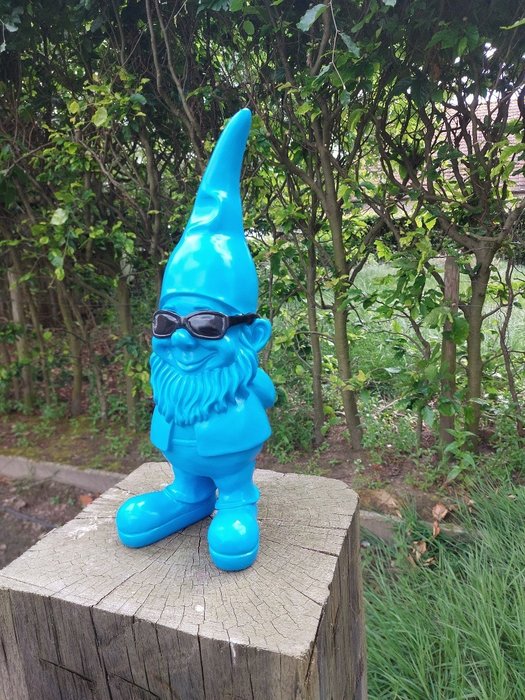 Statue, funny gnome with sunglasses - 41 cm - polyresin