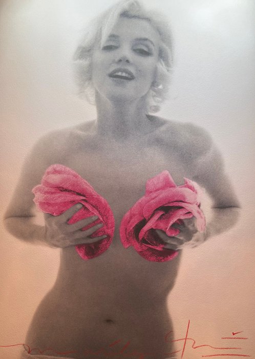 Bert Stern (1929-2013) - Marilyn Monroe Classic Pink Roses XL photo