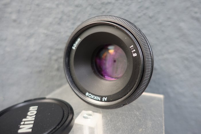 Nikon AF Nikkor 1: 1.8 objectief Zoomobjektiv