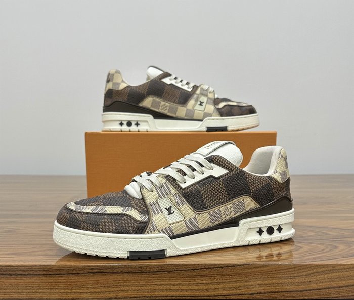 Louis Vuitton - Sneakers