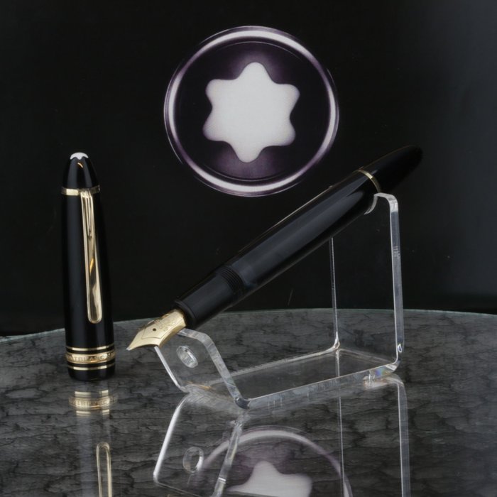 Montblanc - Nº 146 Le Grande - 585 Gold Nib F Meisterstuck Polished in New Conditions Gift Set - Fyldepen