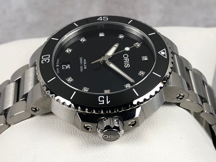 Oris - Aquis Date Diamonds Automatic - 01 733 7731 4194-07 8 18 05P - Kvinder - 2011-nu