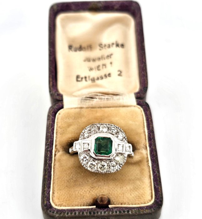 Ingen mindstepris - Ring - 18 kraat Hvidguld -  2.70ct. tw. Smaragd - Diamant