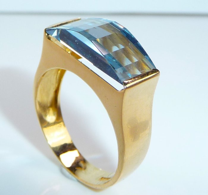 Ring - 18 kraat Gulguld -  4.00ct. tw. Topas - Størrelse 58 kan ændres