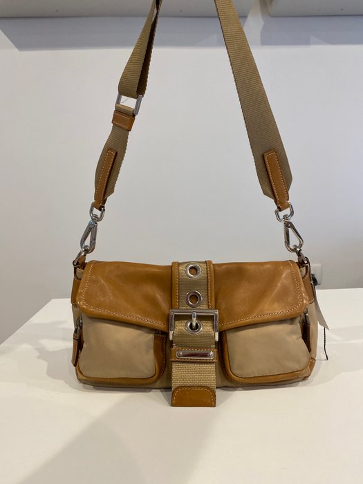 Prada - Crossbody-taske