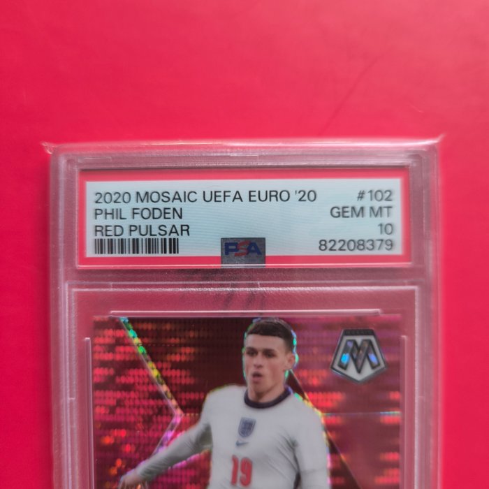 2020 Panini Mosaic UEFA Euro Phil Foden #102 Red Pulsar PSA 10 Graded card