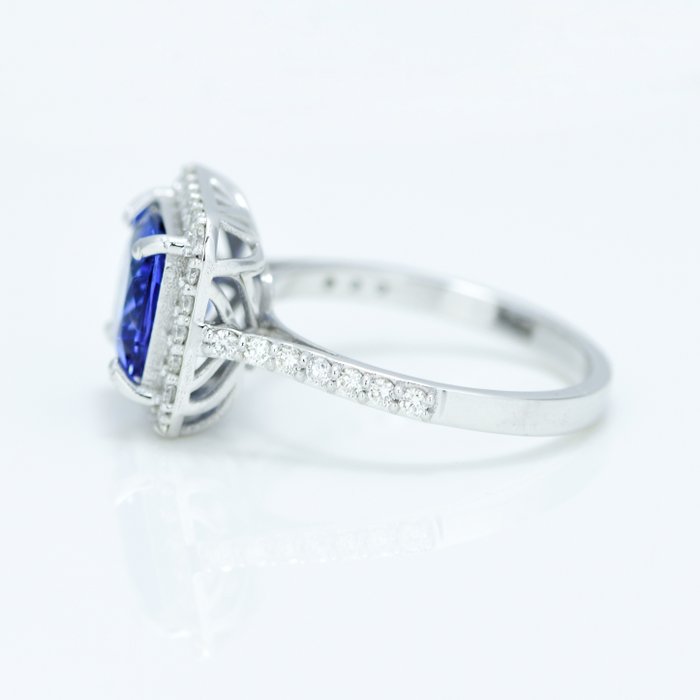 Ring - 14 karat Hvidguld -  282ct tw Tanzanit - Diamant