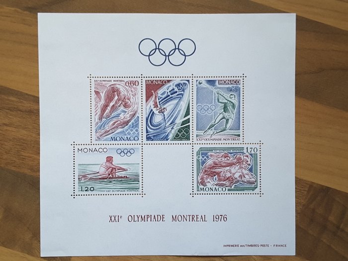 Monaco 1975/1979 - 5 hele år med aktuelle frimærker med souvenirark og forstemplede frimærker - Yvert 1003 à 1208 sans les timbres non émis, BF 10 à 14, 17, préo 34 à 65