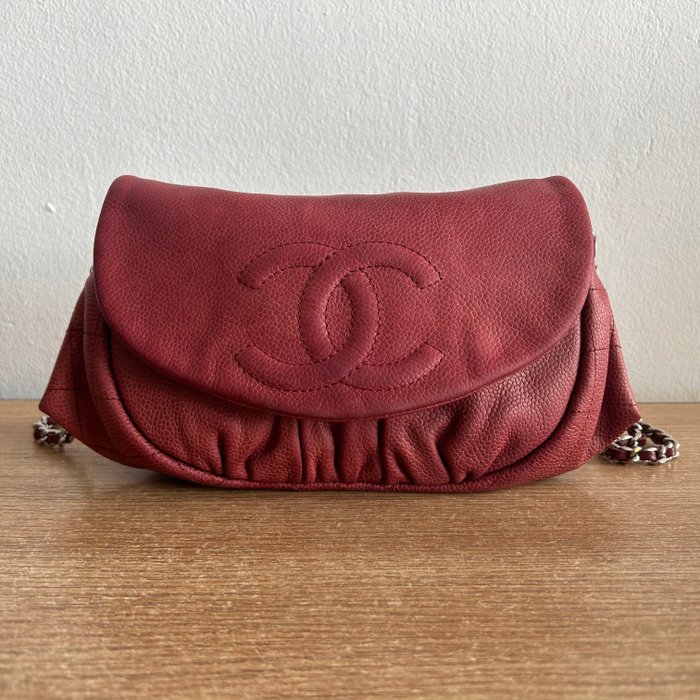 Chanel - Crossbody Half Moon Flap Dark Red Caviar Leather - Crossbody-taske