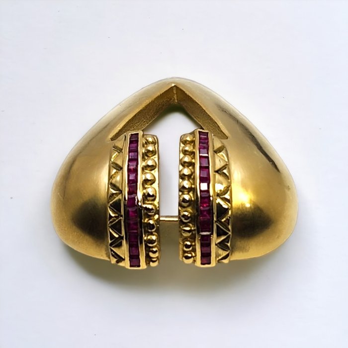 Vedhæng - 18 kraat Gulguld Art Deco Stor 18k Amazing Gold Broche Ruby's LOVE design 28 gram - Rubin