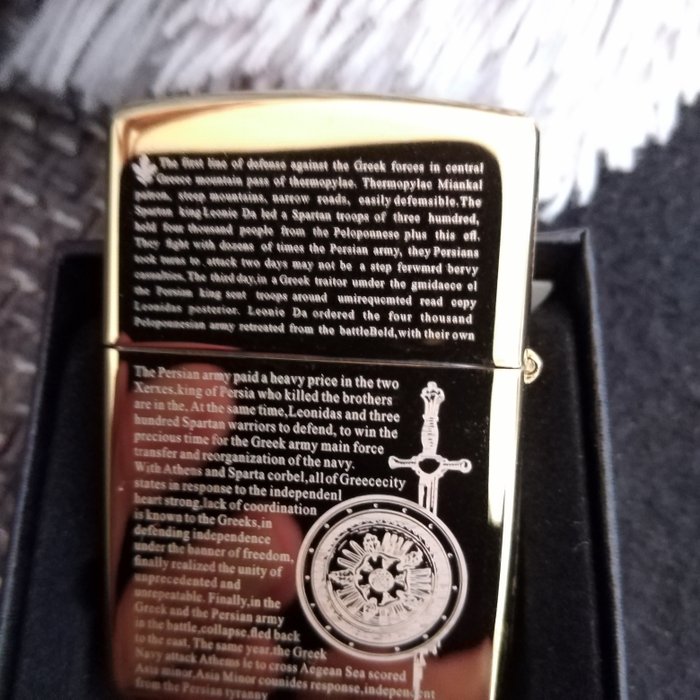 Zippo - #508 ltd EDITION - 5D CASE - The Rome Warriors - Prepare for Glory - golden brasd armor case - new - Lommelighter - Stål