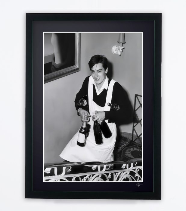 Alain Delon - 1959 At Home - Fine Art Photography - Luxury Wooden Framed 70X50 cm - Limited Edition Nr 01 of 30 - Serial ID 17192 - Original Certificate (COA), Hologram Logo Editor and QR Code - 100% New items.