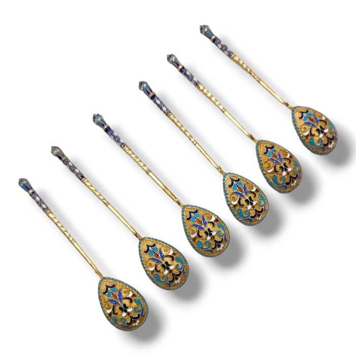 A Set of 6 Antique Imperial  Russian Enamel  84 Silver Spoons  Russe Circa 1890 - Ske (6) - .875 (84 zolotnik) sølv