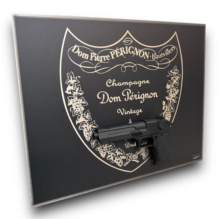 Daluxe Art - 1999 • Domperignon Gun