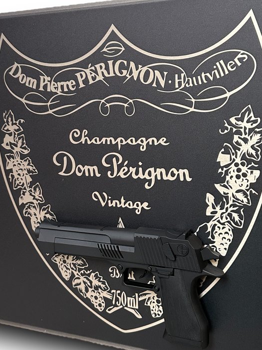 Daluxe Art - 1999 • Domperignon Gun