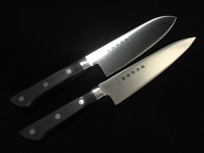 正宗 MASAMUNE / Set of 2 / 牛刀 GYUTO 三得 SANTOKU - Bordkniv (2) - Japansk køkkenkniv - Stål Træ