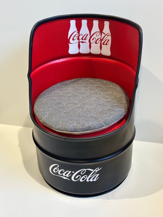 Rob VanMore - Barrel Seat Coca-Cola - 57cm