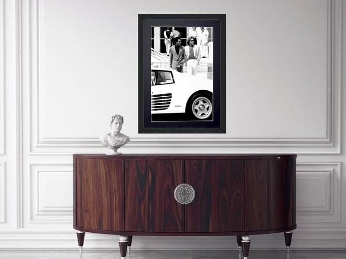 Miami Vice - Classic TV (1984–1989) - Don Johnson "Sonny Crockett"  Philip Michael Thomas "Ricardo - Fine Art Photography - Luxury Wooden Framed 70X50 cm - Limited Edition Nr 02 of 30 - Serial ID 17047 - Original Certificate (COA), Hologram Logo Editor and QR Code - 100% New items.